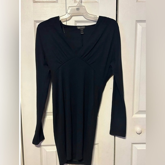 Revamped Black Long Sleeve V-Neck Dress Ruched Waist Size XL Little Black Dress - Picture 3 of 9